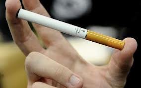 Inghilterra, sigaretta elettronica bandita per gli under 18