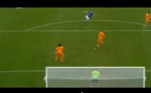 Champions League, Huntelaar: il gol inutile più bello dell'anno? (video)