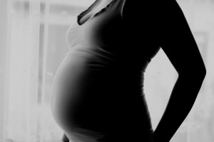 Figlio con utero in affitto all'estero non è reato: coppia milanese assolta