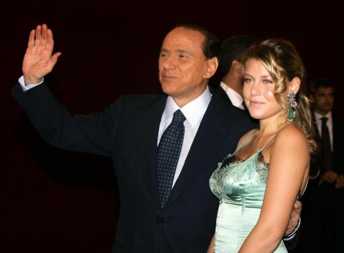 Cesare Lanza: Edipo in casa Berlusconi: Barbara e Marina divise dal Milan