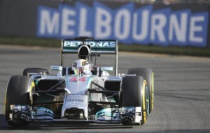 F1 Australia: Hamilton in pole, la Ferrari di Alonso quinta