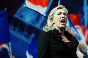 Francia elezioni: debacle sinistra, testa a testa a Parigi, "marea blu" Le Pen