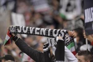 Unione delle Comunità Ebraiche denuncia: "Cori antisemiti da tifosi Juventus" (LaPresse)