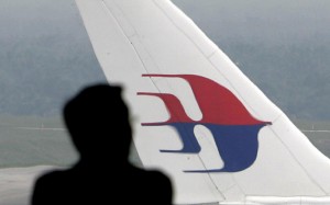 Malaysia Airlines, periodo nero: aereo costretto ad atterraggio d'emergenza 