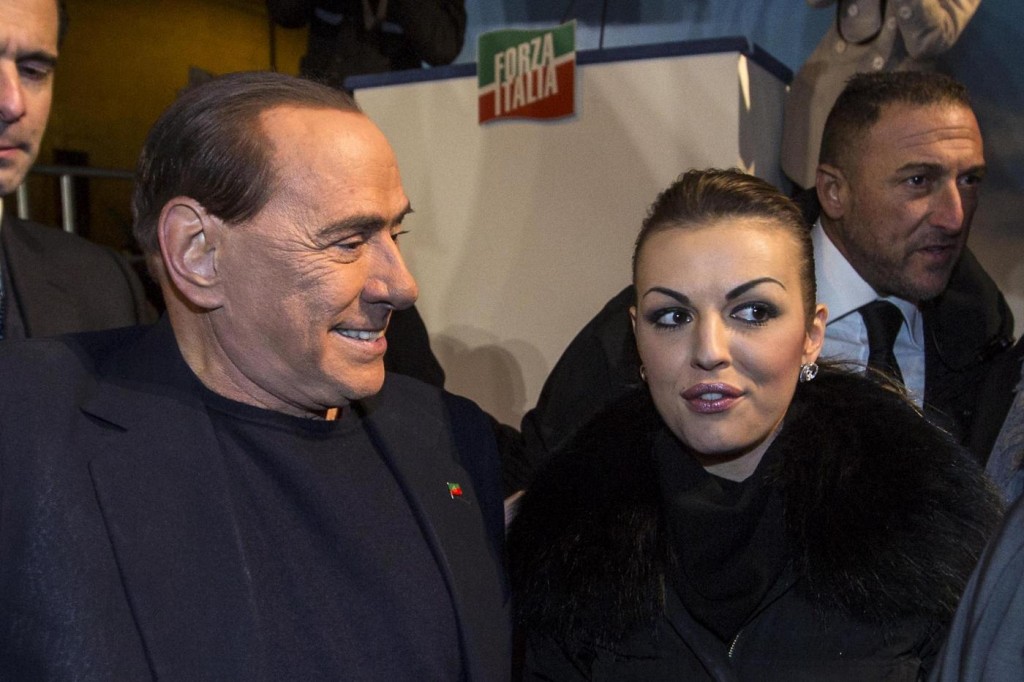 Berlusconi, Pascale: "Tutti i giorni gli dico: sposami. E rinuncio ai soldi"