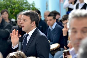 Matteo Renzi: "Jobs Act, 2mld per edilizia scuola e piano casa il 12 marzo"