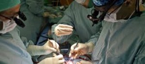 Francia, morto il primo paziente col cuore artificiale autonomo