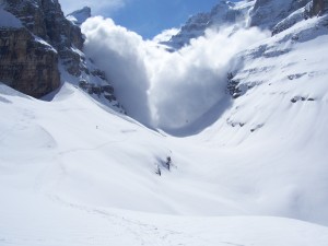 Valanga sull'Alpe di Succisio: travolti scialpinisti. Uno è morto