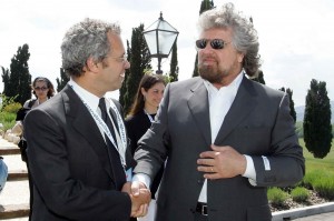 Enrico Mentana e Beppe Grillo in una foto del 2