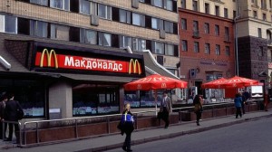 McDonald's chiude i negozi in Crimea. Russia annuncia boicottaggio