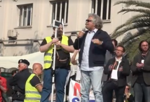 Beppe Grillo: "Per Napolitano fascismo avrebbe dato libertà all'Italia" (video)
