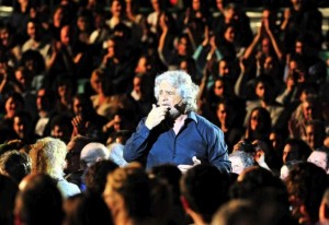 Beppe Grillo: Firenze "da Lorenzo il Magnifico a Matteo [Renzi] l'Ebetino"