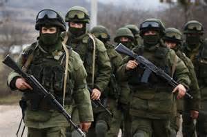 Crimea. Truppe russe prendono il controllo della base navale di Feodosia