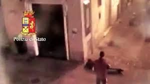 Zakir Hossain, prima vittima della banda dei pugni a Pisa. Video aggressione