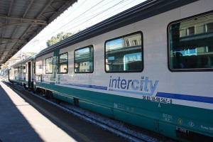 Intercity addio, soppressi da giugno. Codacons: "Per far pagare di più"
