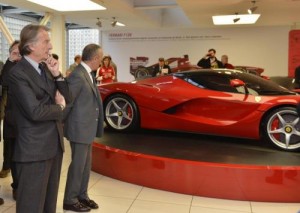 Ferrari, bonus di 4 mila euro in busta paga. "Ma solo a chi non si è ammalato" 