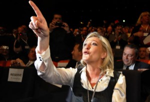 "Brava Marine Le Pen addio Fini": Vittorio Feltri su un successo e un fallimento