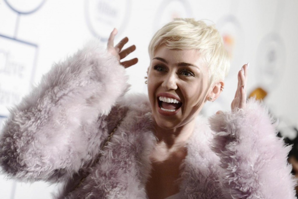 Miley Cyrus ricoverata per un’allergia agli antibiotici
