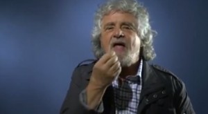 Casaleggio detta la nuova linea a Beppe Grillo: "Sorridere di più, meno rabbia"