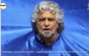 Beppe Grillo spunta dalla bandiera Ue