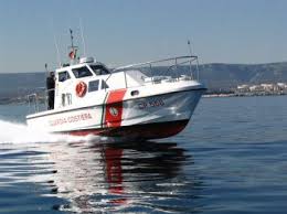 Napoli, barca a vela in avaria: salvate 10 persone, tra cui 2 bambini