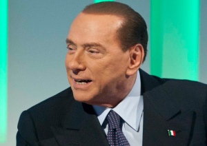 Berlusconi a Matrix: "Renzi? È grasso. Beppe Grillo come Hitler"