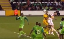 Nigeria-Scozia, il portiere Ejide si segna da solo (video)