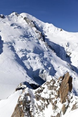 Alpi Marittime, valanga travolge sciatori: 3 dispersi e 3 feriti