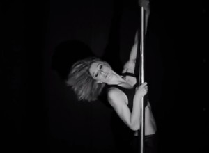 Maddalena Corvaglia, sexy lap dance