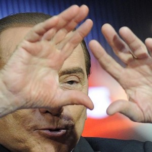 Berlusconi rischia incriminazione (e domiciliari) per oltraggio alla magistratura