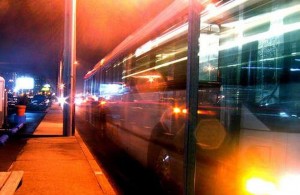 Roma, scontro tra due bus nella notte: 8 passeggeri contusi