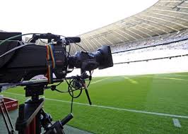 Calcio in tv: pareggio 0-0. Sky si tiene il satellite, mediaset il digitale