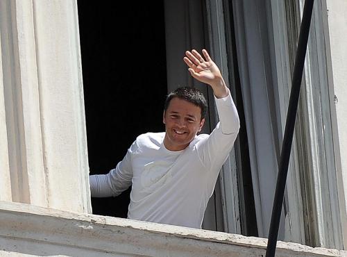 Festa Repubblica, Matteo Renzi in maglietta dopo la parata (foto)