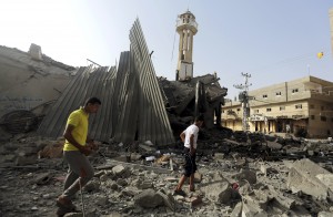 Gaza, assalto di terra israeliano: "Lasciate le case, bombardiamo"