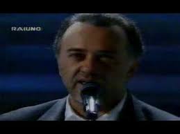 Giorgio Faletti morto, video Sanremo 1994 "Signor tenente"