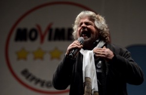 Beppe Grillo e M5S in piazza a Roma contro il nuovo Senato