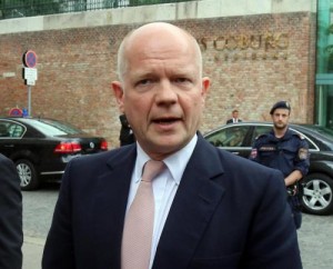 Gran Bretagna, William Hague si dimette da ministro degli Esteri
