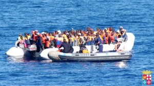 Lampedusa, naufraga gommone: 18 morti. Oltre 70 migranti in salvo
