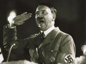 L'europarlamentare di Farage: "Imitate Hitler, oratore più potente della storia"