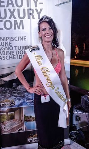 Bianca Bejan è Miss Chirurgia Estetica 2014: seno rifatto "a regola d'arte"
