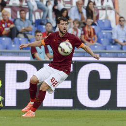Mattia Destro video gol centrocampo in Roma-Verona 2-0