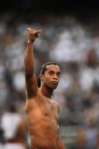 Calciomercato, Ronaldinho firma con il Queretaro: giocherà in Messico