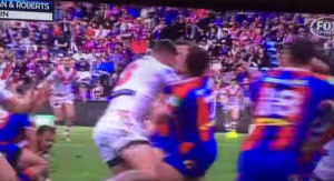 Australia, rissa durante match di rugby tra Josh Dugan e Tyrone Robert