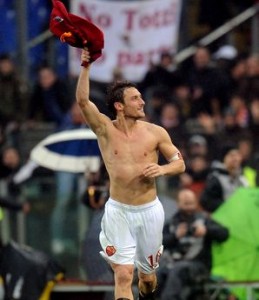 Francesco Totti contro il Manchester City. Con gol record marcatore più vecchio