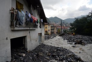 Alluvione Genova, tifosi Samp-Genoa contro Italia al Ferraris: "E' auto-beneficenza"