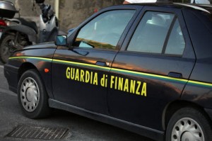 Evasione fiscale da miliardi di euro: 62 indagati, sequestri in tutta Italia