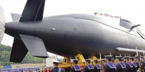 La Spezia, varato il sottomarino anti-terrorismo: ma la bottiglia non si rompe