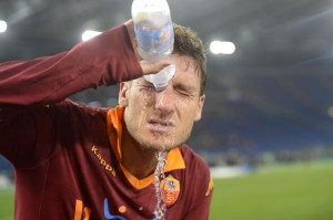 Matteo Renzi telefona a Totti: congratulazioni per il gol a Manchester