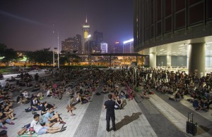 Hong Kong, prove di dialogo studenti-governo. Ma premier: non mi dimetto
