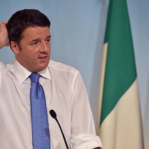 Renzi: "Legge stabilità rispetta regole Ue". Wall Street Journal: "Non è vero"